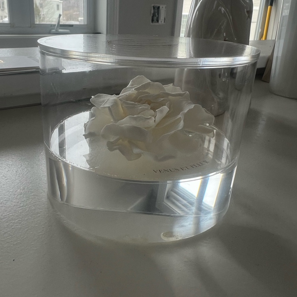 Venus Et Fleur